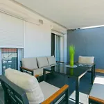 Διαμέρισμα 19 *