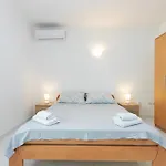 19 Μακάρσκα