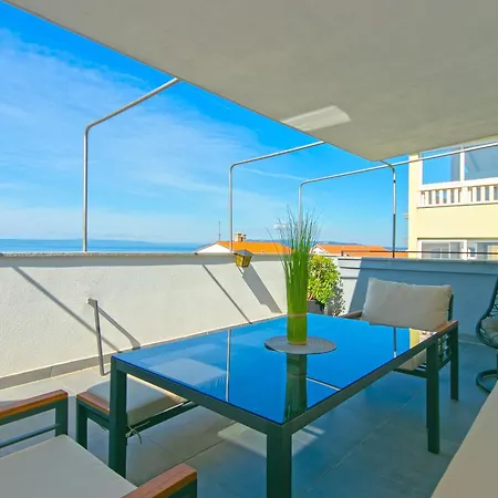 19 Apartment