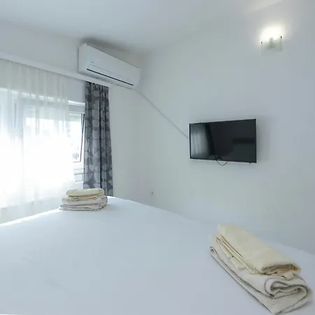 19 Apartment