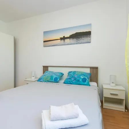 19 Apartment *