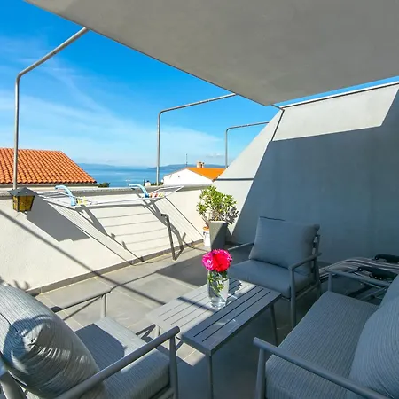 19 Apartment